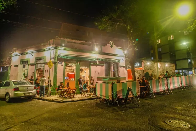 Conheça oito estabelecimentos em BH que ostentam décadas de servir bem