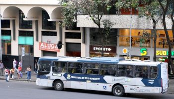BH terá ônibus de graça aos domingos e feriados, anuncia prefeito Álvaro Damião
