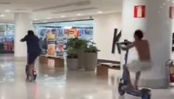 Adolescentes são flagrados com patinetes elétricos dentro de shopping em BH