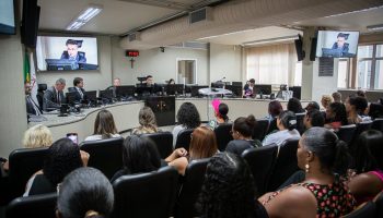 Acordo pode solucionar greve de trabalhadores da educação de Belo Horizonte nesta quarta-feira