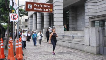 Decreto regulamenta home office de servidores com deficiência, gestantes e lactantes em BH