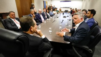 PBH, governo de MG e TJMG se reúnem para discutir programa voltado para moradores de rua em BH