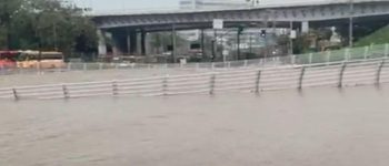 Forte chuva causa alagamento e transforma avenida de Venda Nova em ‘piscinão’