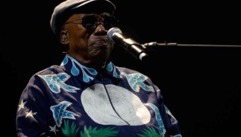 Milton Nascimento em formato acústico e inédito